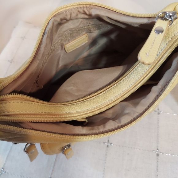 Yellow Pebble Leather Bag - Picture 4 of 7